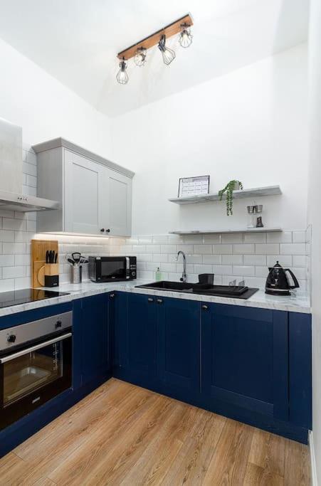 The Stylish 3-Bedroom Maisonette Retreat Στέρλινγκ Εξωτερικό φωτογραφία
