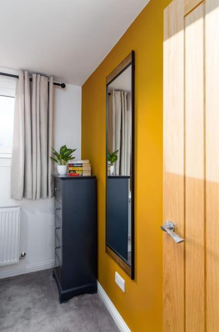 The Stylish 3-Bedroom Maisonette Retreat Στέρλινγκ Εξωτερικό φωτογραφία